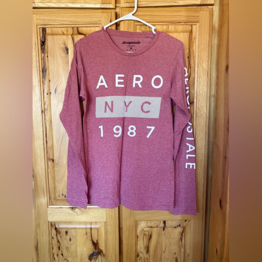NWT Aeropostale NYC Long Sleeve Sweater Shirt Active Small